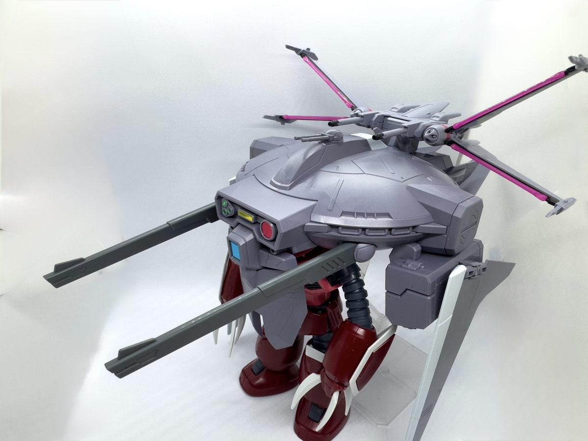 ズゴック(SEED FREEDOM Ver.)とキャバリアーアイフリッド