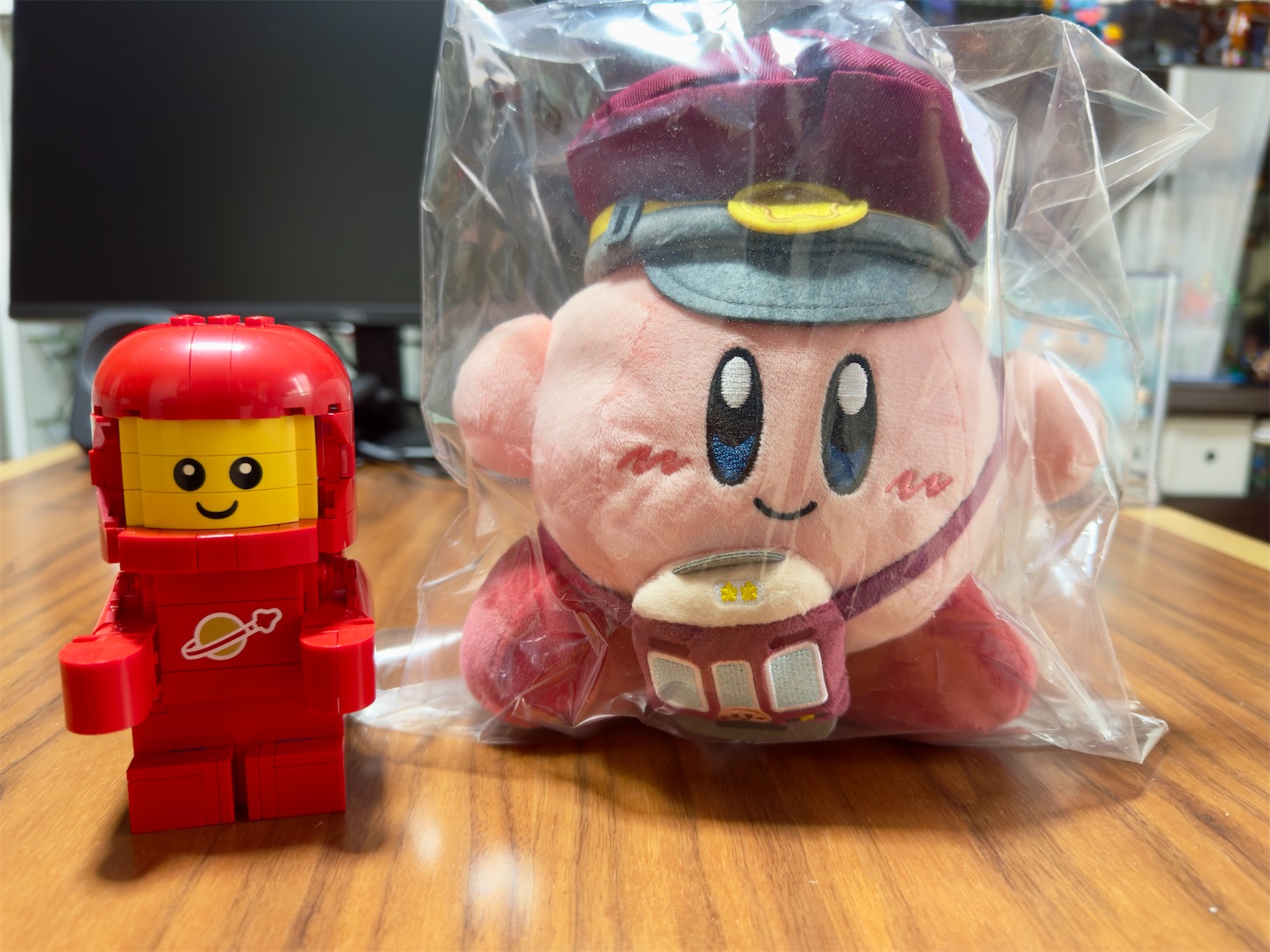 【新品未使用】　藤井風　ヘンレコユニフォーム裏方赤　レッド　M 藤井風 ヘンレコユニフォームのRED Sサイズ - メルカリ