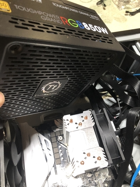 サーマルテイクH26/PCケース、玄人志向の電源/ケースファンCPUファンセット サーマルテイクH26/PCケース、玄人志向の電源/ケースファンCPU