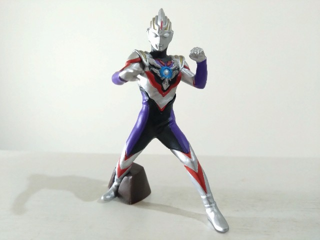 HG ウルトラマン 恐怖の怪獣魔境編 ウルトラマンオーブ スペシウム