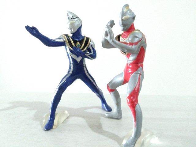 HGシリーズ ウルトラマン23 〜あざ笑う眼編〜 ウルトラマンガイアV2