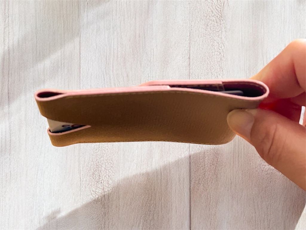 薄い「シンプルなカードケース」