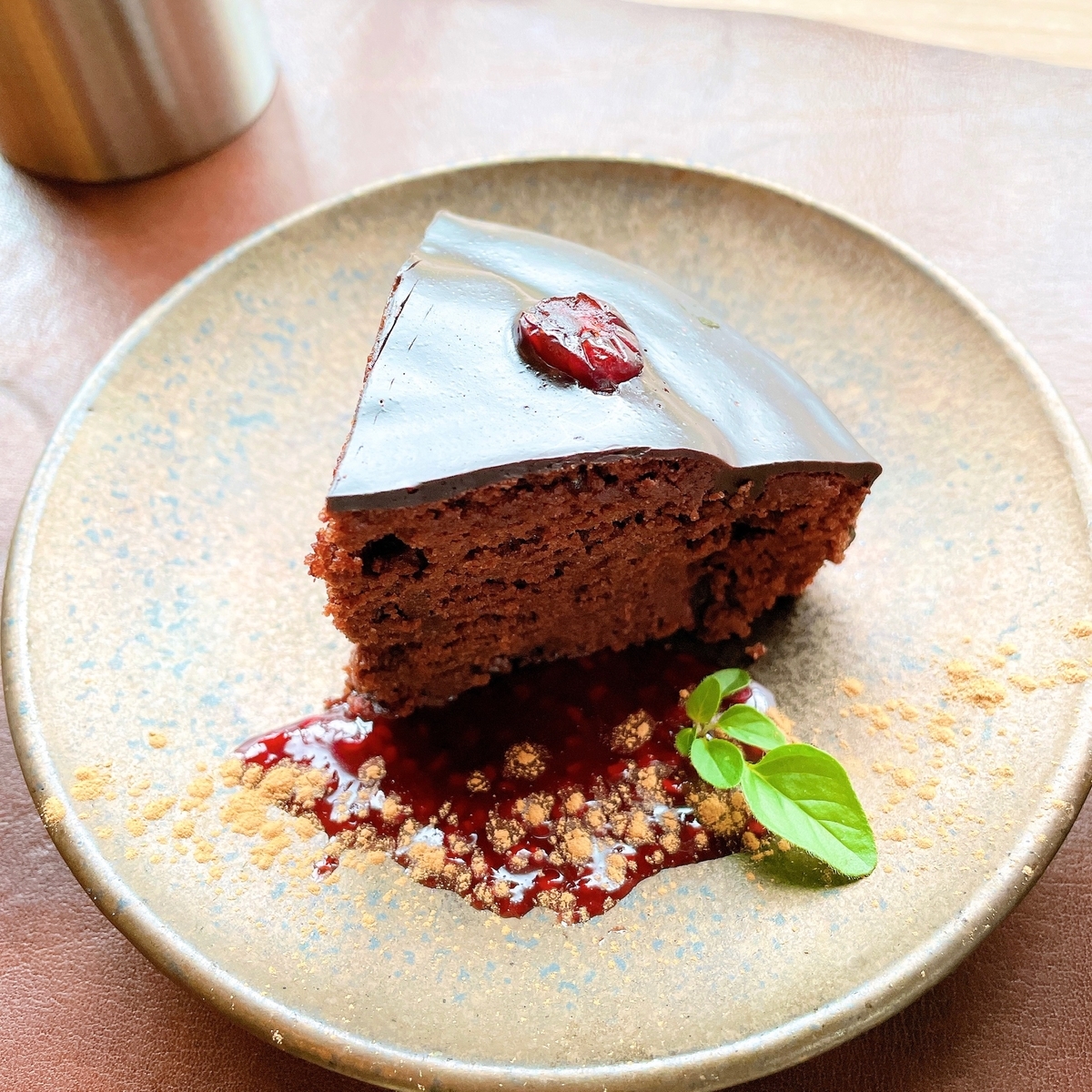 ベリーのカカオケーキ
