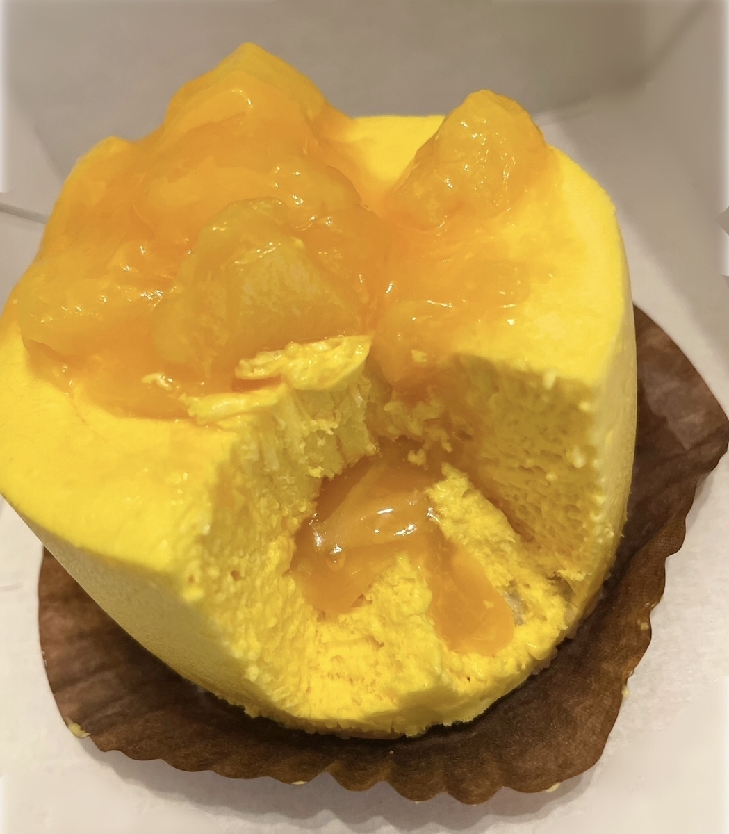 スタバのマンゴームースケーキ
