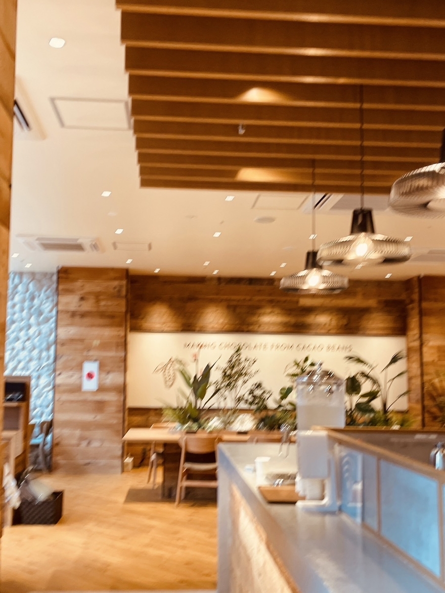 GODIVA café Okinawa店内