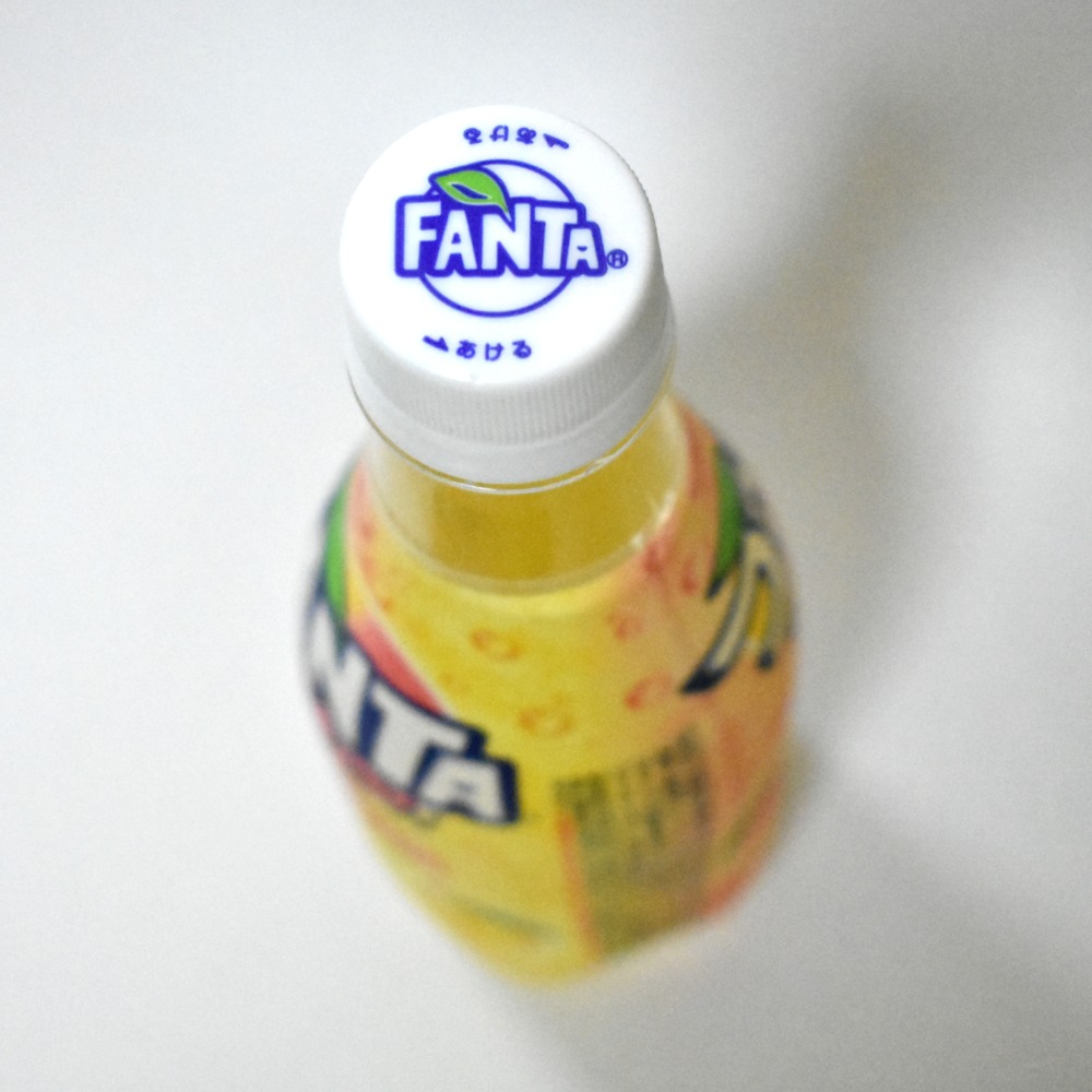 ファンタ贅沢ダブル白桃&黄桃