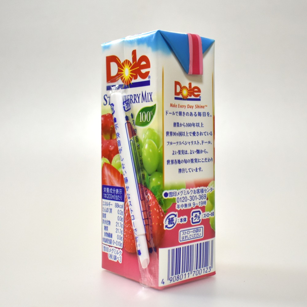 果肉と粒が感じられる味わい「Dole ストロベリーミックス100