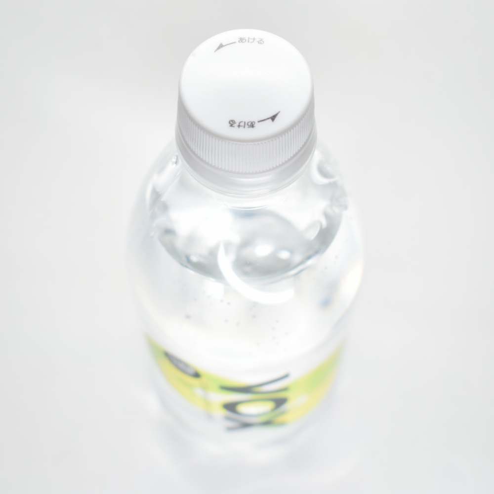 強炭酸水「VOXレモンフレーバー」が高評価される理由とは?実飲レビュー - ソフトドリンクの鉄人 強炭酸水「VOXレモンフレーバー」が高評価される理由とは?実飲レビュー - ソフトドリンクの鉄人