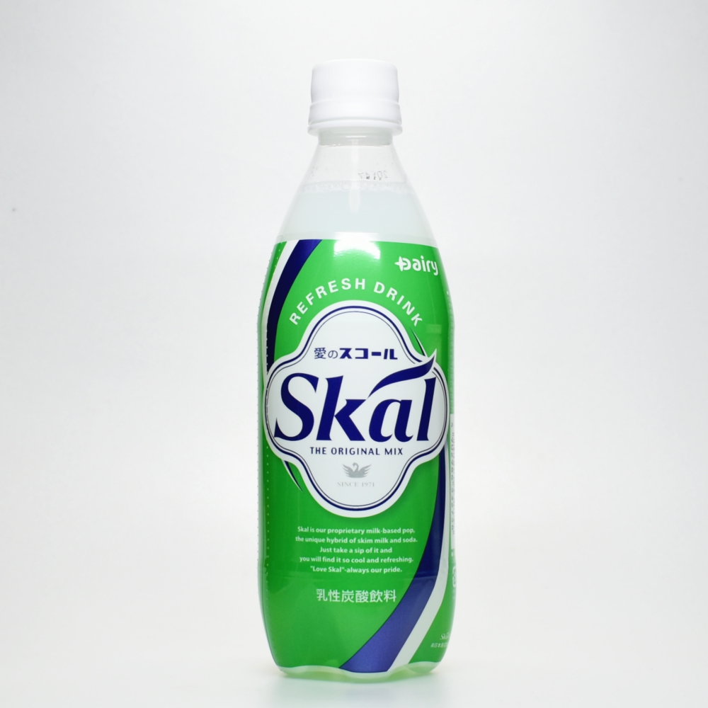 日本初のホワイトソーダ「愛のスコール」は美味い?乳性炭酸飲料の王道「Skal」実飲レビュー ソフトドリンクの鉄人