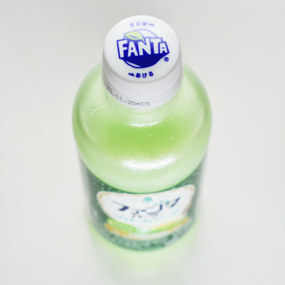 ファンタ パーラー クリームソーダ メロン,ペットボトルキャップ,ペットボトル上部