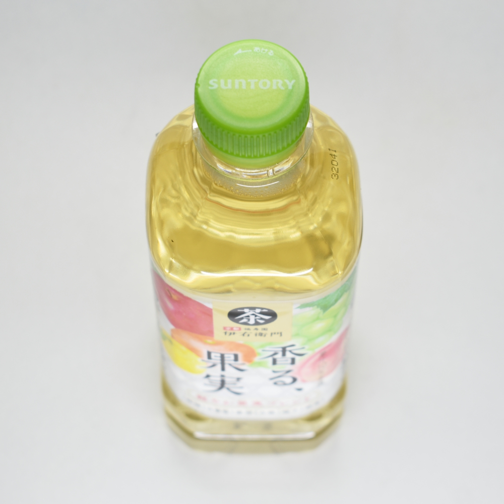 伊右衛門 香る、果実,ペットボトルキャップ,ペットボトル上部
