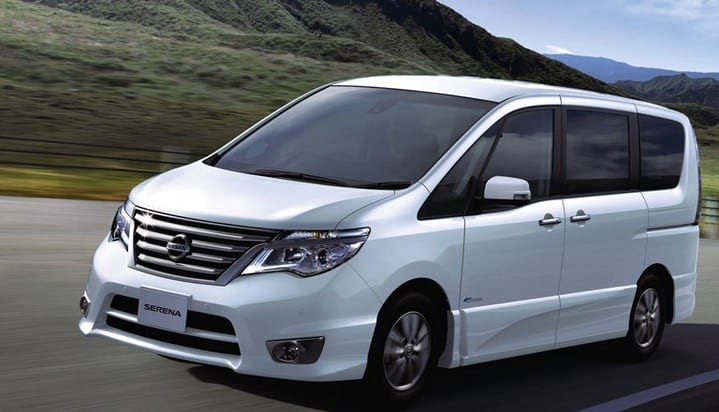 1389836584 日産セレナ
