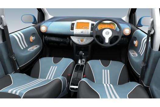 日産 ノート・インスパイアードbyアディダス