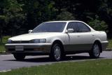 カムリ プロミネント V6を登載したハードトップセダン。わたしなら頑張って80系マークIIを買います。狭いけど。