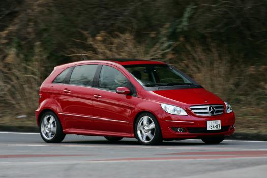 メルセデス・ベンツ Bクラス 試乗記】ベンツらしさ満点のボディに高い