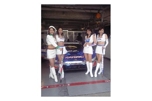 吉川ひとみの06スーパーGTレポート！2006年レースクイーンのお友達をご