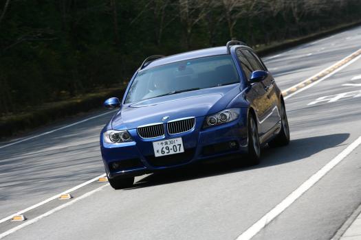 BMW325iツーリングMスポーツ