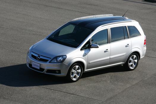オペル ザフィーラ 