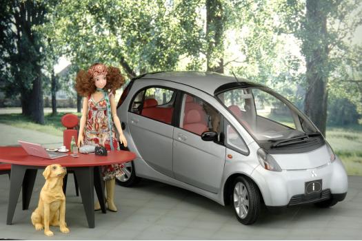 「ｉ（アイ）」と「桜奈（sakurana）１st.」の6/1スケールジオラマ(C)BANDAI