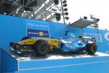 「MILD SEVEN RENAULT F1 TEAM meets BLUE ageHa PIT PARTY」in富士スピードウェイ
