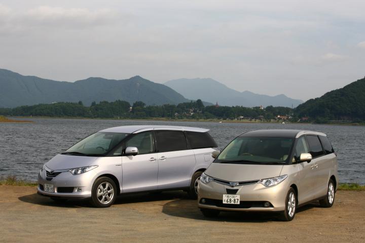トヨタ エスティマ ハイブリッド vs トヨタ エスティマ