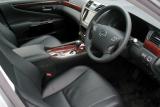 「おもてなしの心」を随所に感じさせる「レクサス LS460」試乗記 