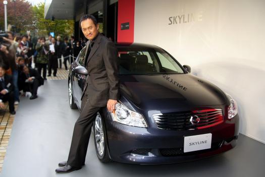 新型「スカイライン」×渡辺謙さん　フォトセッション