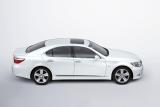 LS460“ホワイトパールクリスタルシャイン”