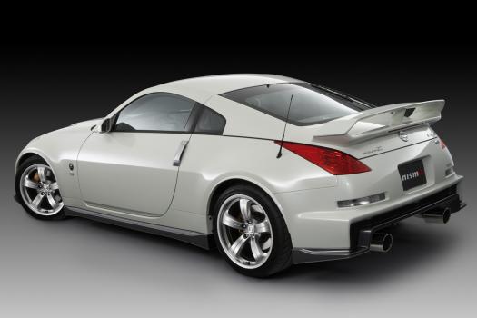 日産フェアレディZ version Nismo type380RS ホワイト 07年夏、ニスモよりレース直結3.8リッターエンジン搭載