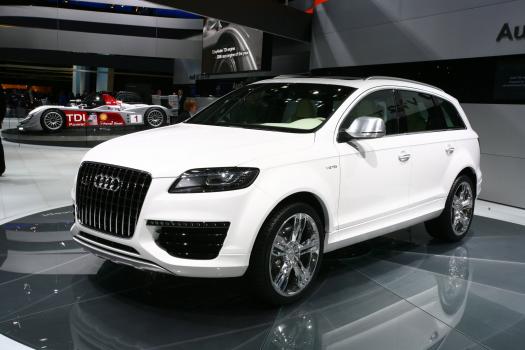 アウデ・Q7 V12TDIコンセプト フロント