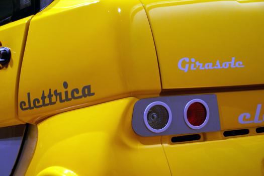 【電気自動車(EV)】Girasole(ジラソーレ) リアビュー
