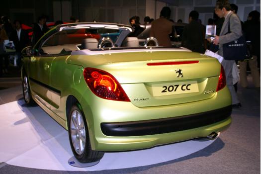 【プジョー ２０７ 新車情報】新型 プジョー２０７　207CC リアビュー