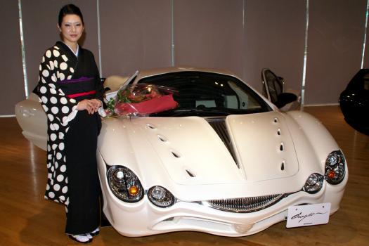 光岡自動車「大蛇(オロチ)」　フロントビュー