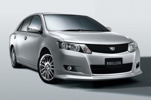 新型「アリオン」MODELLISTAバージョン 装着パーツ:MODELLISTAエアロキット(フロントスポイラー、サイドスカート、リヤスカート)、ローダウンスプリング、スポーツマフラー、17インチ アルミホイール&タイヤセット(スポルボ・デュラータ<クリスタルシルバー>&TOYO プロクセス T1R 215/45R17)