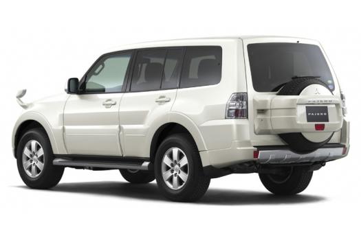 三菱「パジェロ」特別仕様車「EXCEED Premium Edition」