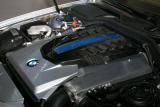 水素とガソリン、2つの燃料に対応するバイ・フューエルエンジン「BMW Hydrogen7(ハイドロジェン・セブン)」のV12気筒エンジン