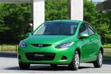 マツダ 新型 デミオ 13C-V(ボディカラー:スピティッドグリーンメタリック) エクステリア
