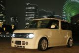 ＣＲＵＩＺＥ（クルーズ）ＨＩＤデュアルバナー日産キューブ装着例