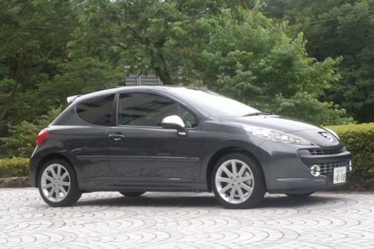プジョー 207GTi サイドビュー