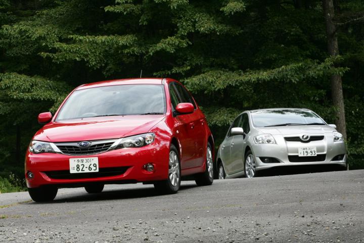 スバル インプレッサ vs トヨタ オーリス