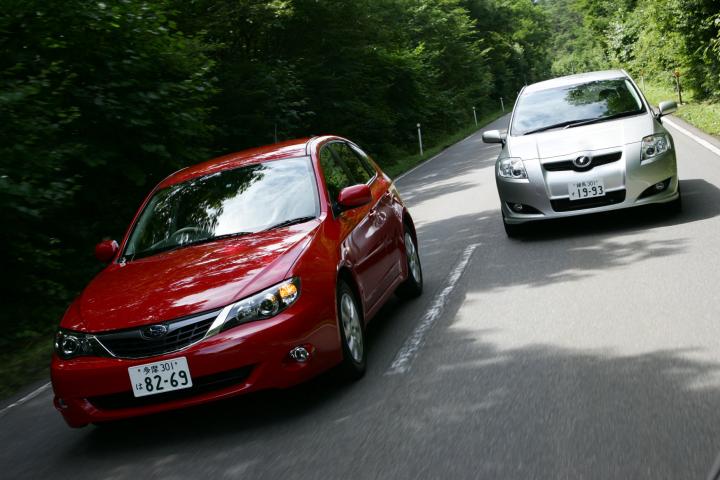 スバル インプレッサ vs トヨタ オーリス