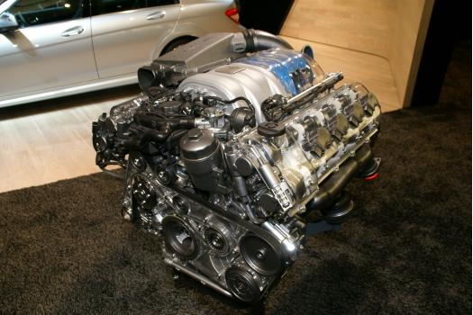 メルセデスベンツ C63 AMG　V8　6.3リッターエンジン
