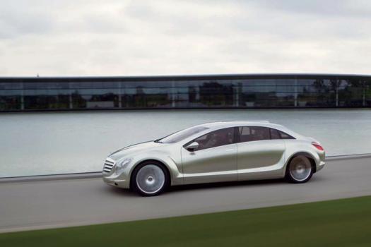 メルセデス・ベンツ F700 サイドビュー