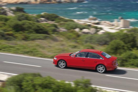 アウディ「A4」 エクステリア25