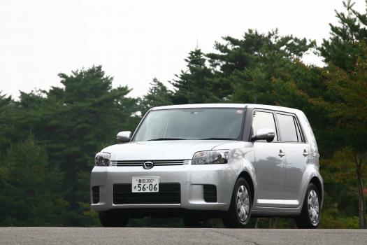 トヨタ カローラ ルミオン エクステリア