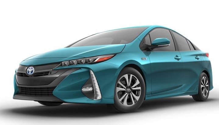 「EV走行距離は60㎞以上！ 大幅にEV性能を強化。ニューヨークショーで世界初公開！」トヨタ プリウスPHV購入ガイド