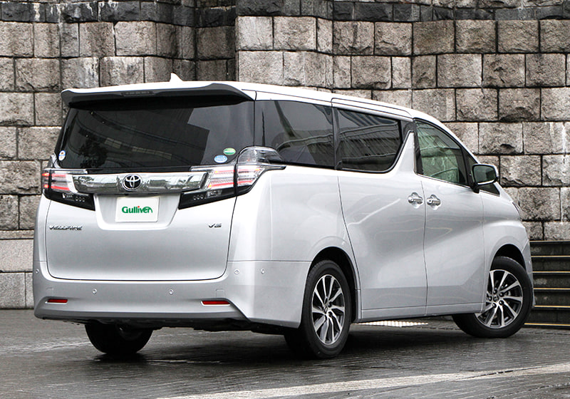 プレミアムな7人乗りミニバン対決」BMWグランツアラーvs トヨタヴェル