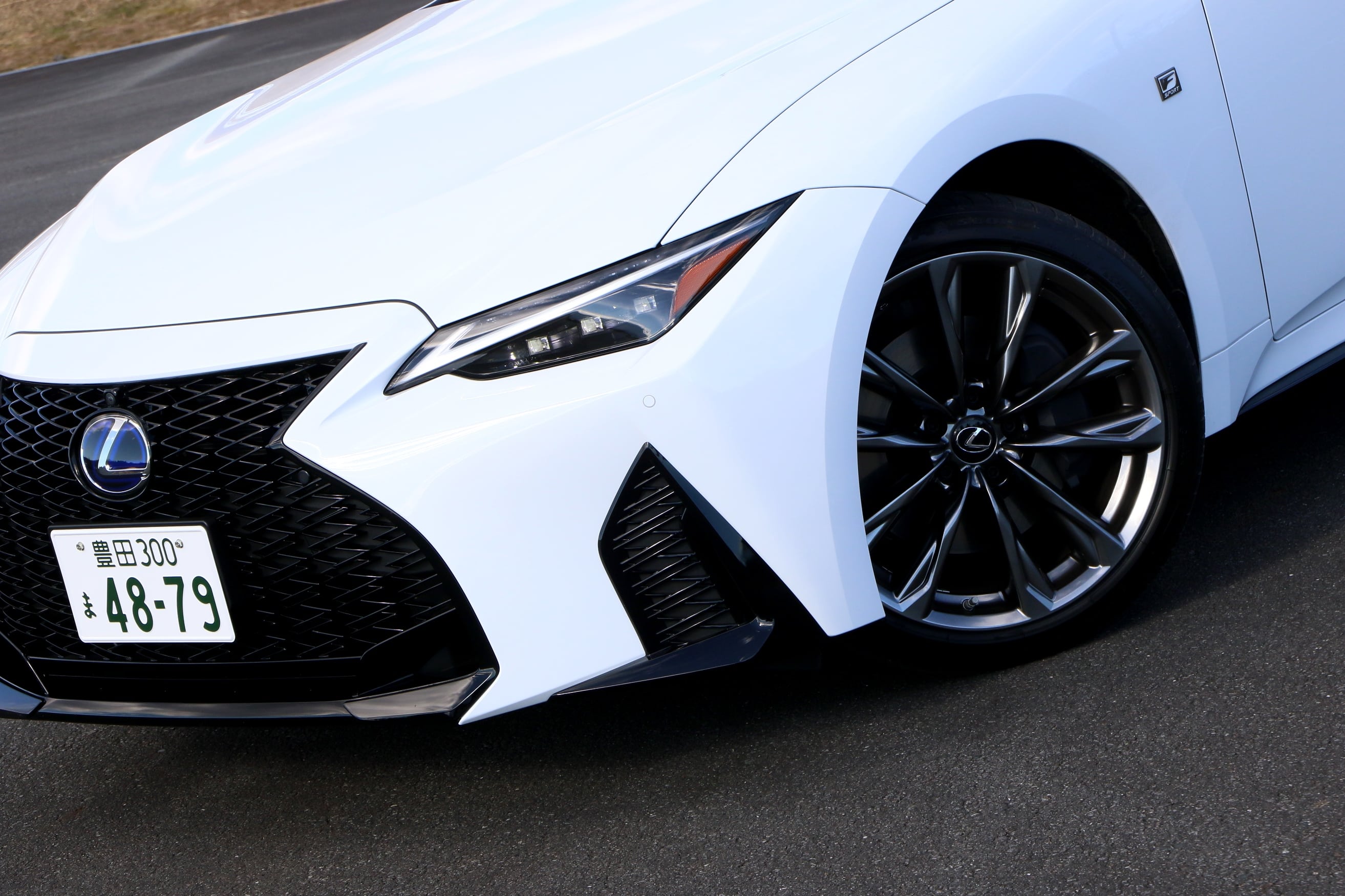 ISのフロントフェイス