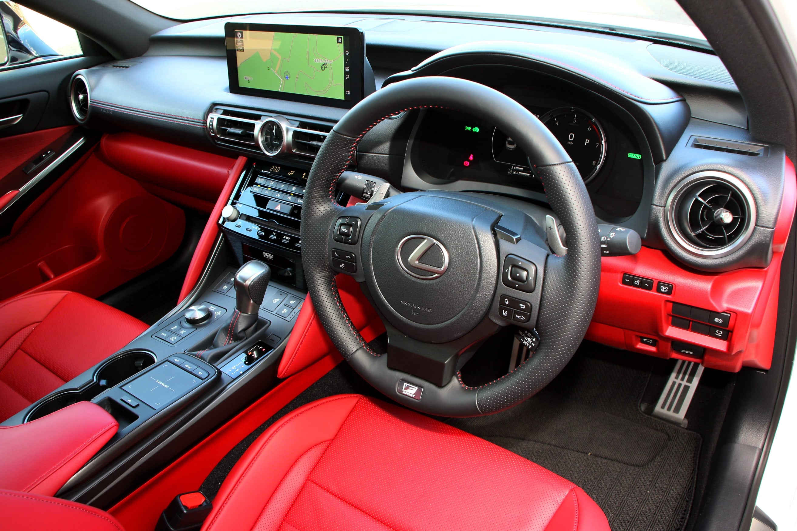 ISのインパネデザイン