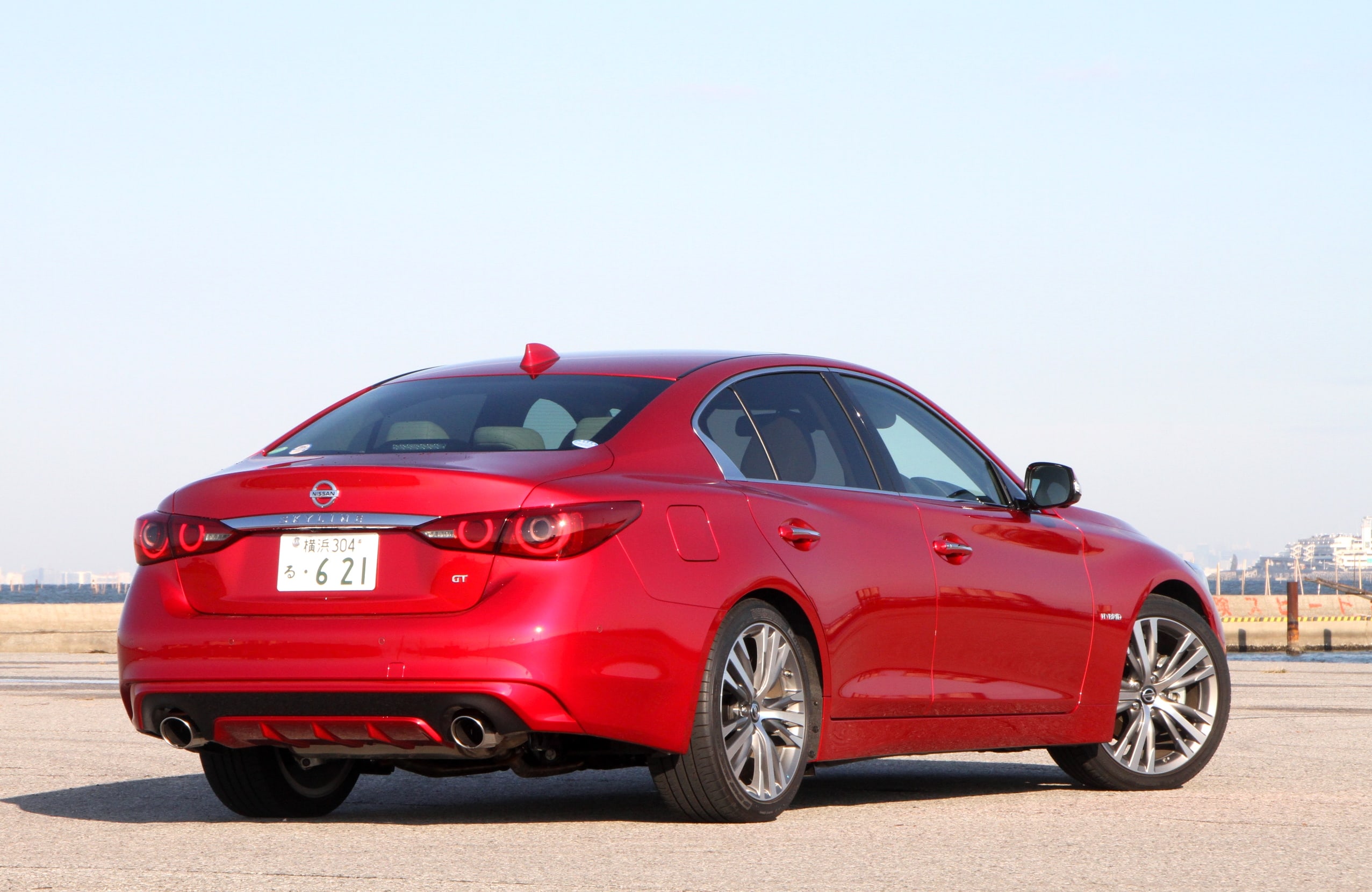 スカイラインの外観